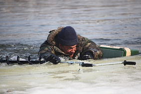 Техника безопасности на льду во время зимней рыбалки